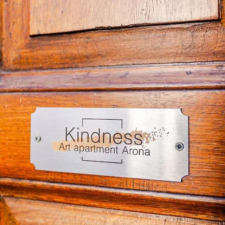 Kindness Art Historic Center 110sqm Private Parking Apartman