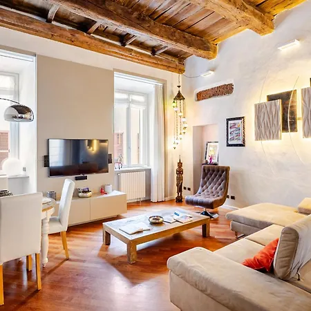 Kindness Art Historic Center 110sqm Private Parking Appartement