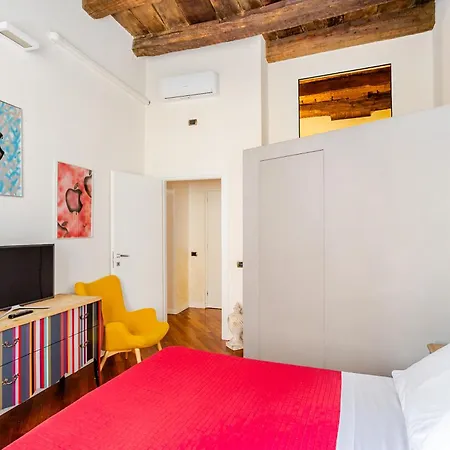 Kindness Art Historic Center 110sqm Private Parking Appartement *