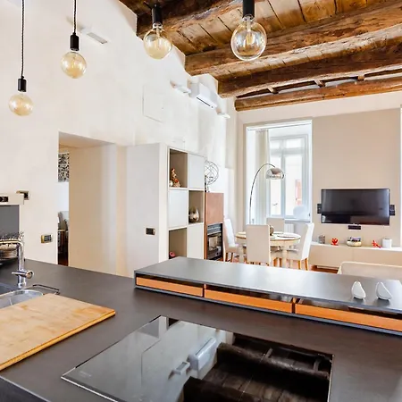 Kindness Art Historic Center 110sqm Private Parking *