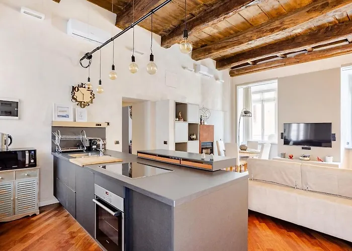 Kindness Art Historic Center 110sqm Private Parking Apartamento Arona