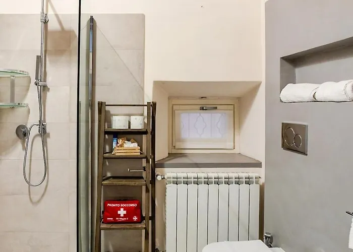 Kindness Art Historic Center 110sqm Private Parking Apartament *