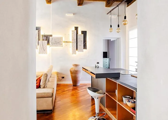 Kindness Art Historic Center 110sqm Private Parking Apartament *